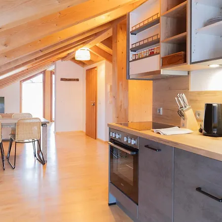 Appartement ღliboria I Helle Dachgeschosswohnung In Riegsee-hagen *