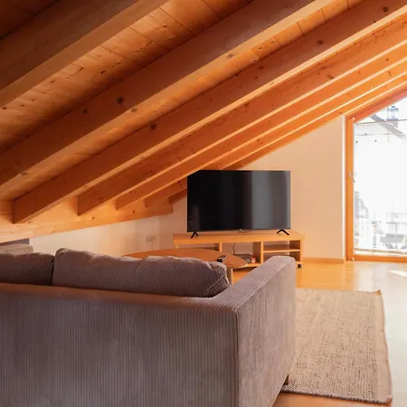 ღliboria I Helle Dachgeschosswohnung In Riegsee-hagen Appartement