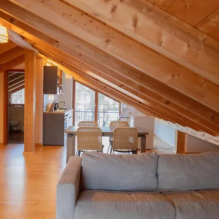 Apartament ღliboria I Helle Dachgeschosswohnung In Riegsee-hagen