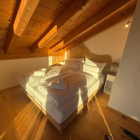 ღliboria I Helle Dachgeschosswohnung In Riegsee-hagen *